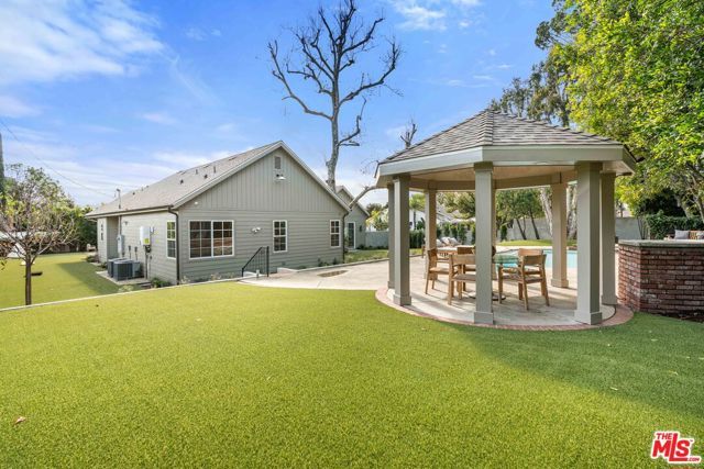 4912 Beeman Avenue, Valley Village, CA 91607