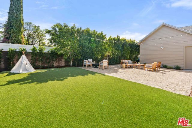 4912 Beeman Avenue, Valley Village, CA 91607