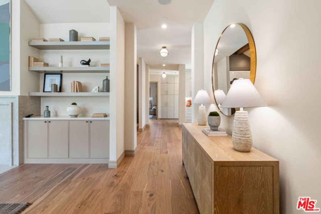 4912 Beeman Avenue, Valley Village, CA 91607