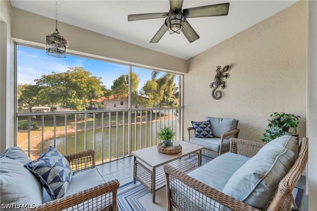 2460 Old Groves RD 201, Naples, FL 34109