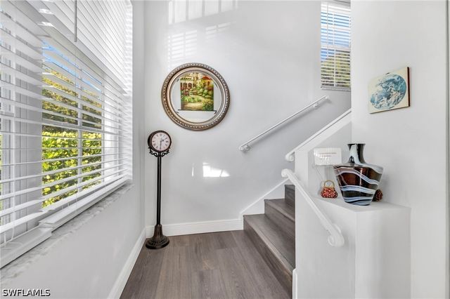2460 Old Groves RD 201, Naples, FL 34109