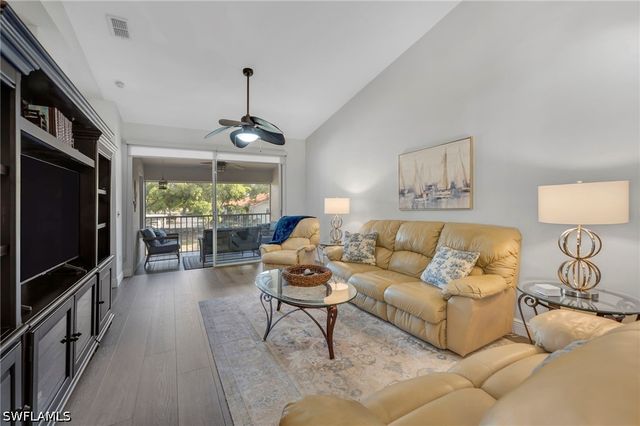 2460 Old Groves RD 201, Naples, FL 34109