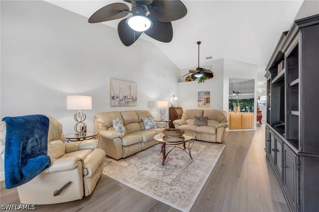2460 Old Groves RD 201, Naples, FL 34109
