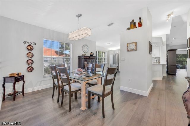 2460 Old Groves RD 201, Naples, FL 34109