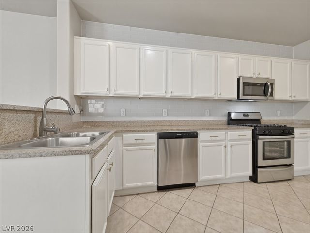 9305 Gold Dove Court, Las Vegas, NV 89178