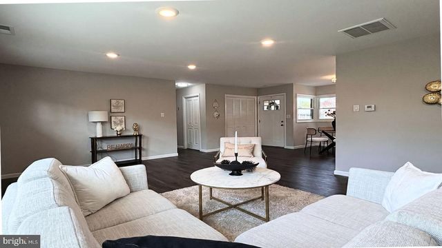 38 SHERWOOD LN, Willingboro, NJ 08046