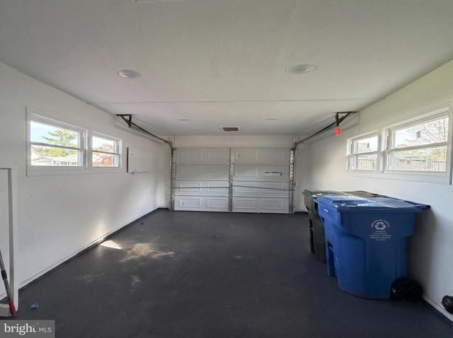 38 SHERWOOD LN, Willingboro, NJ 08046