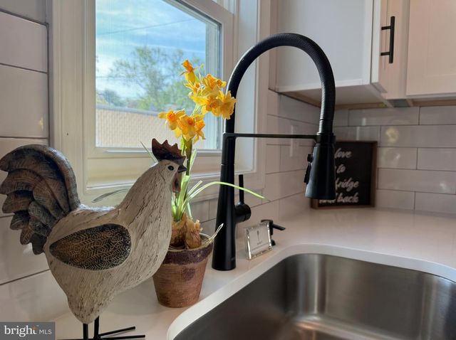 38 SHERWOOD LN, Willingboro, NJ 08046