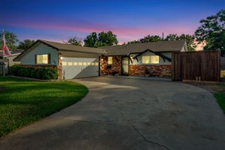 909 Dee Lane, Bedford, TX 76022
