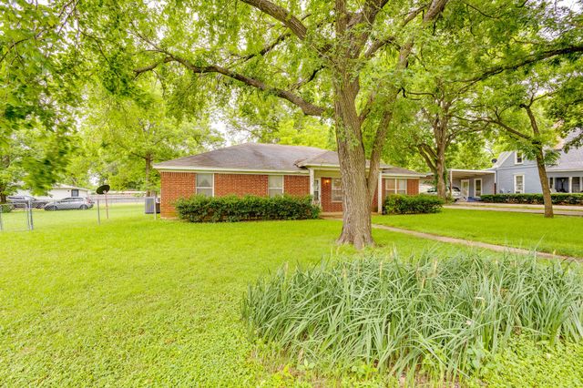 506 E Mcfarland Street, Grandview, TX 76050