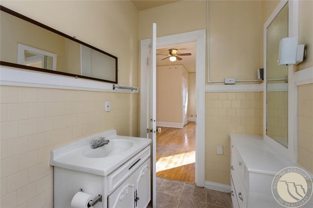 30 Lewis Avenue, Billings, MT 59101