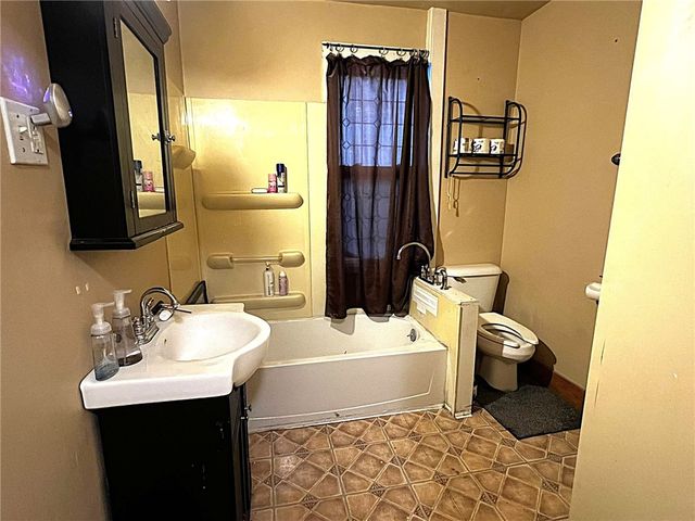 498 Elm Road, Ambridge, PA 15003