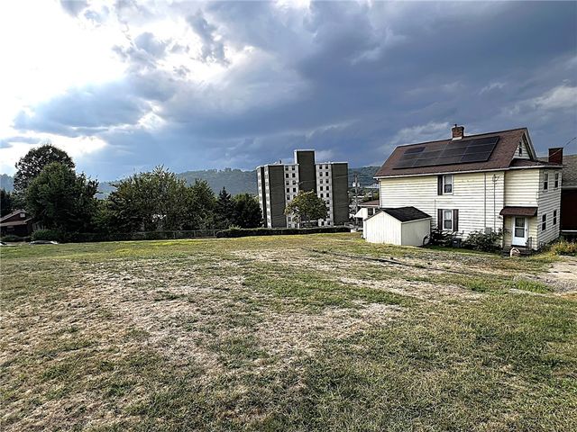 498 Elm Road, Ambridge, PA 15003