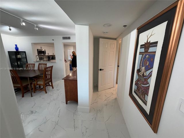 7290 Kinghurst Dr 306, Delray Beach, FL 33446