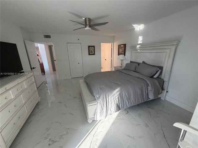 7290 Kinghurst Dr 306, Delray Beach, FL 33446