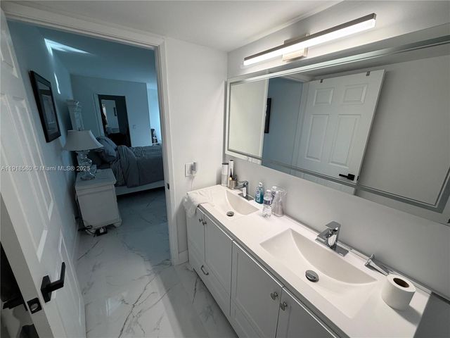 7290 Kinghurst Dr 306, Delray Beach, FL 33446