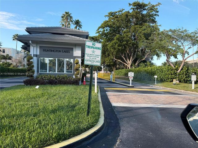 7290 Kinghurst Dr 306, Delray Beach, FL 33446