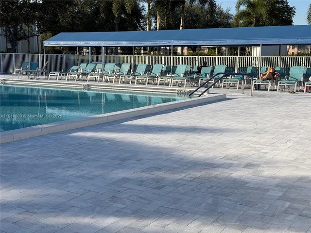 7290 Kinghurst Dr 306, Delray Beach, FL 33446