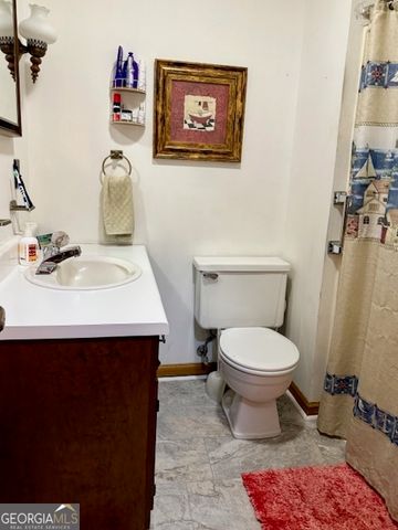 17 Chattahoochee Drive, Hogansville, GA 30230