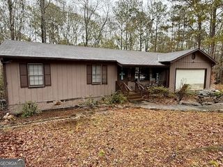 17 Chattahoochee Drive, Hogansville, GA 30230