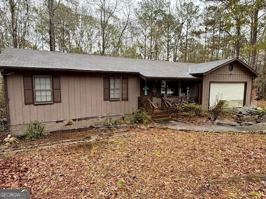 17 Chattahoochee Drive, Hogansville, GA 30230