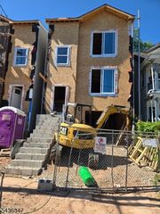 16 Cliff St, Newark City, NJ 07106