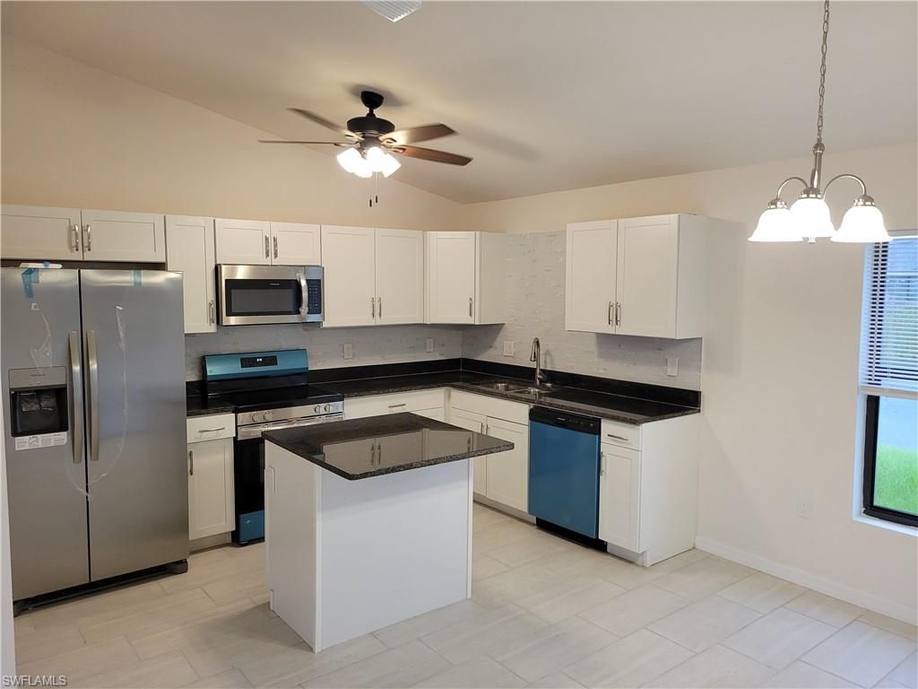 1105 NE 6th PL, CAPE CORAL, FL 33909 — photo 2