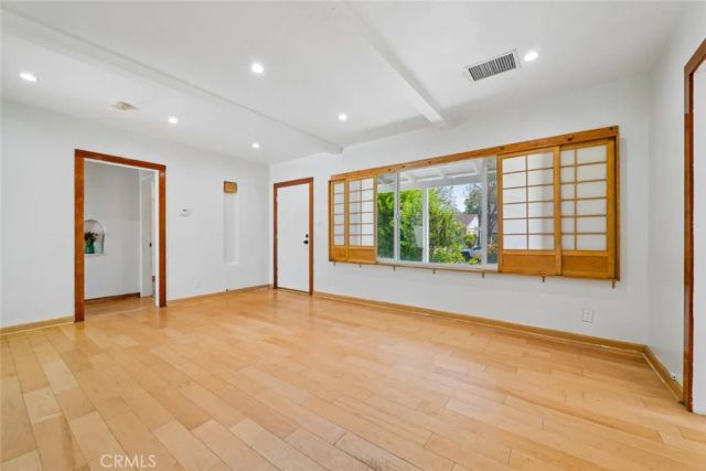 449 W Elm Avenue, Burbank, CA 91506