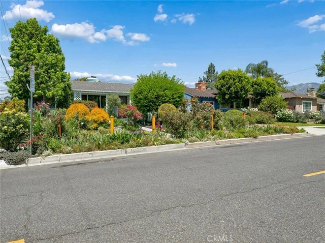 449 W Elm Avenue, Burbank, CA 91506