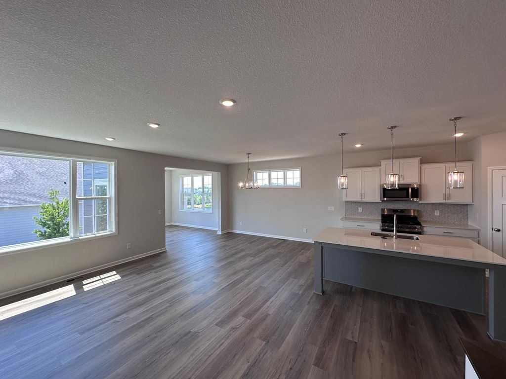 7586 201st Street W, Lakeville, MN 55044 — photo 2