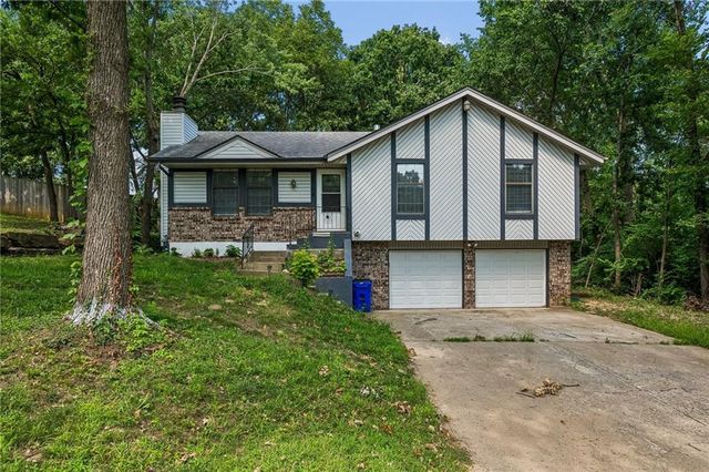 6708 N Broadway Street, Kansas City, MO 64118