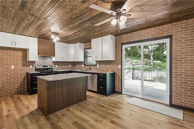 6708 N Broadway Street, Kansas City, MO 64118
