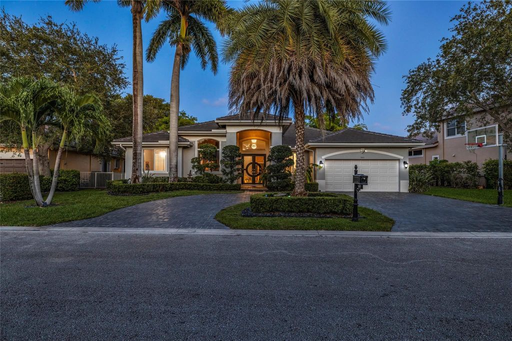 385 NW 118th Ave, Coral Springs, FL 33071