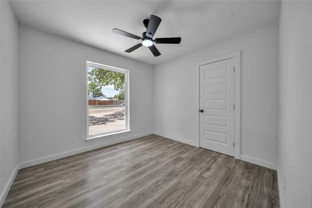 3901 Glengate Drive, Arlington, TX 76016
