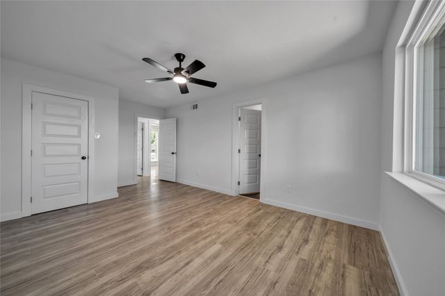 3901 Glengate Drive, Arlington, TX 76016