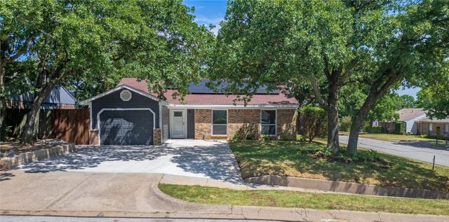 3901 Glengate Drive, Arlington, TX 76016