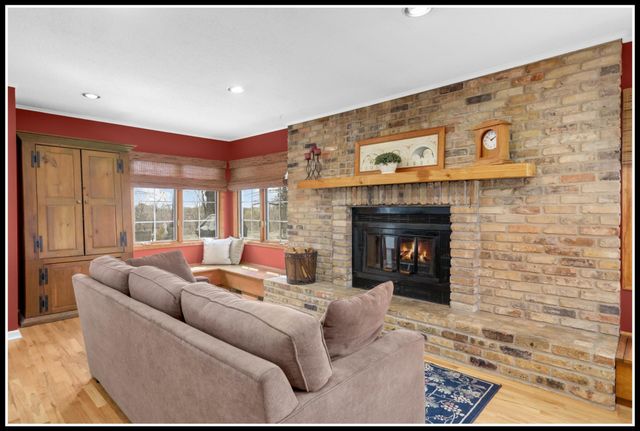 15125 Glen Oak Street, Minnetonka, MN 55345