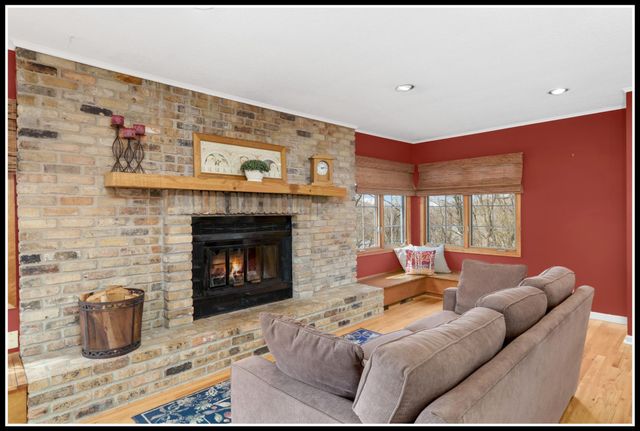 15125 Glen Oak Street, Minnetonka, MN 55345