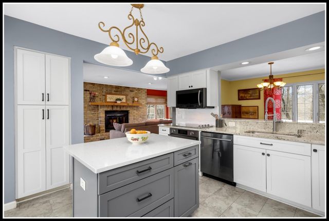 15125 Glen Oak Street, Minnetonka, MN 55345