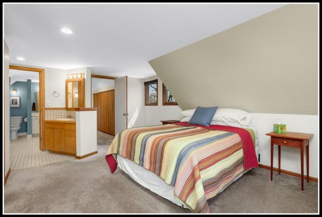 15125 Glen Oak Street, Minnetonka, MN 55345