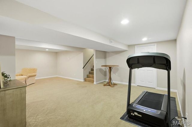 2515 Pioneer Drive, St Louis, MO 63129