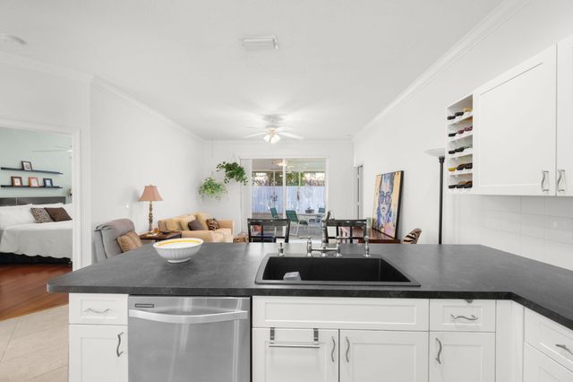 914 NW Sarria Court, Port St. Lucie, Port St Lucie, FL 34986