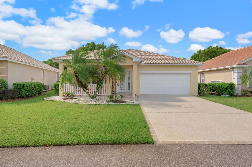 914 NW Sarria Court, Port St. Lucie, Port St Lucie, FL 34986