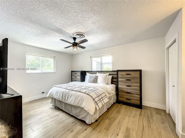 5880 SW 13th St, Plantation, FL 33317