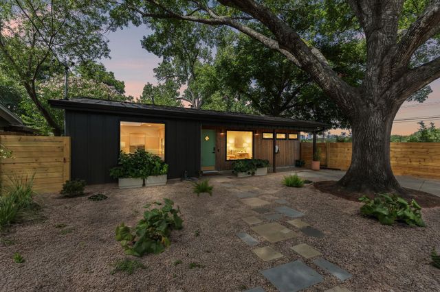 3201 Bengston ST, Austin, TX 78702