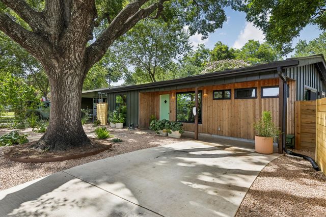 3201 Bengston ST, Austin, TX 78702