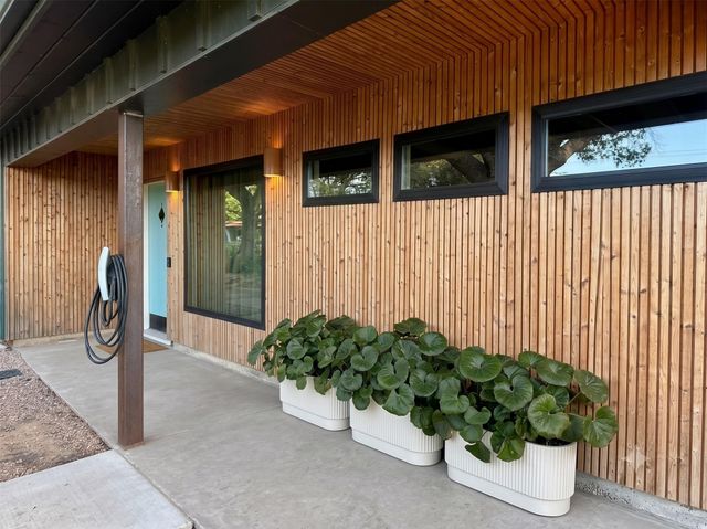 3201 Bengston ST, Austin, TX 78702