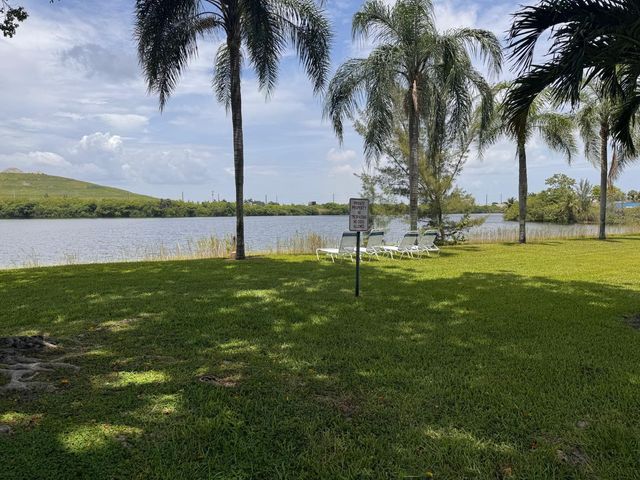 4570 NW 18th Avenue 605, Deerfield Beach, FL 33064