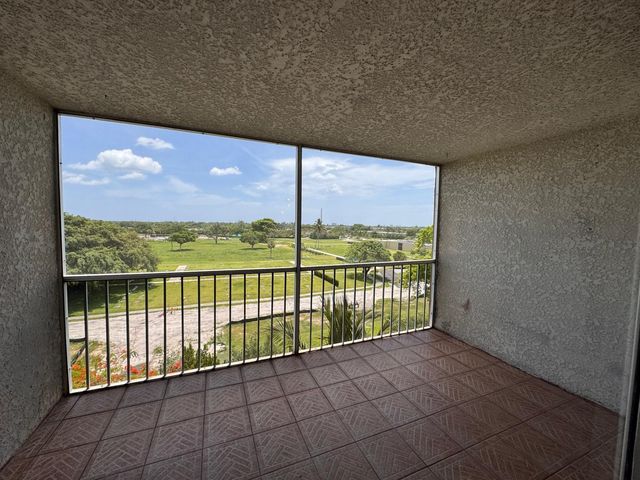 4570 NW 18th Avenue 605, Deerfield Beach, FL 33064
