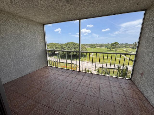 4570 NW 18th Avenue 605, Deerfield Beach, FL 33064